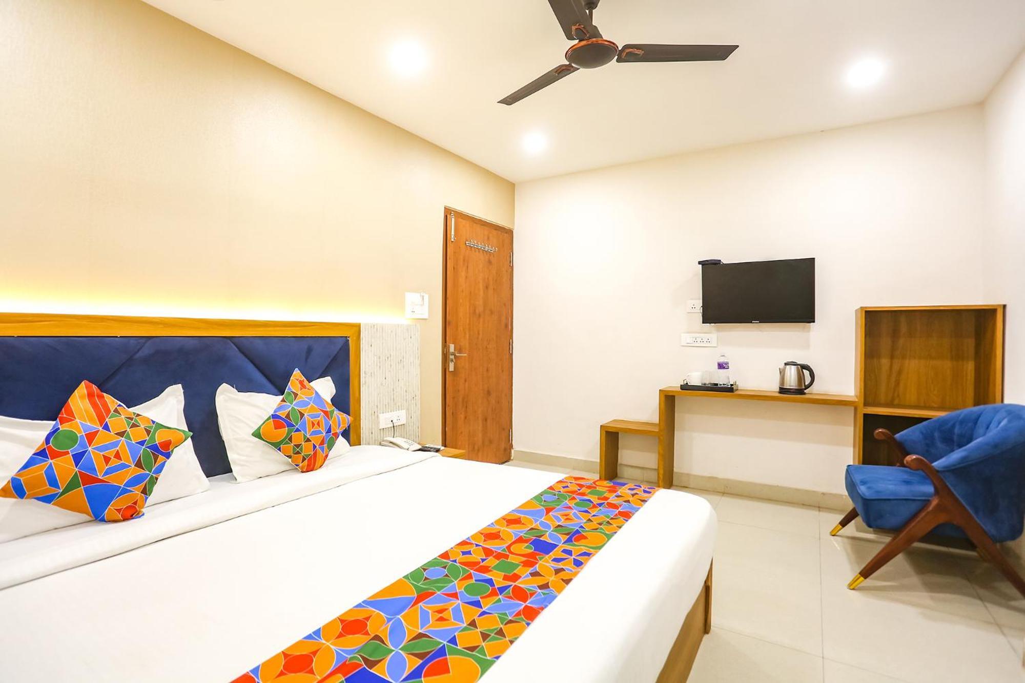 Fabhotel Hari Kunj 900 M From Kashi Vishwanath Temple Váránasí Exteriér fotografie
